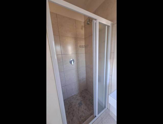 2 BEDROOM PROPERTY TO RENT IN UMBILO